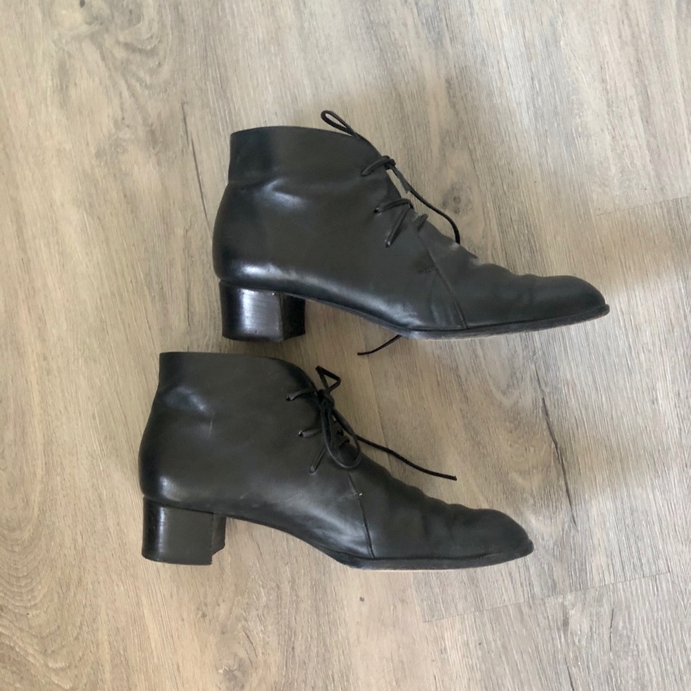 **SOLD** Joan & David Vintage Black Booties